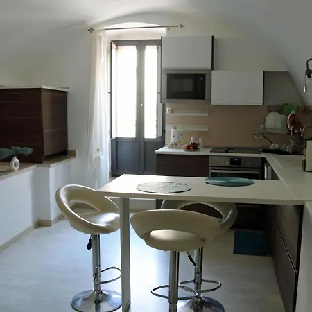 La Casa Del Corso Bed and Breakfast 3*