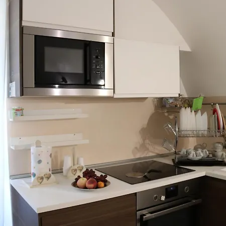 La Casa Del Corso 3* 산테라모 인 콜레